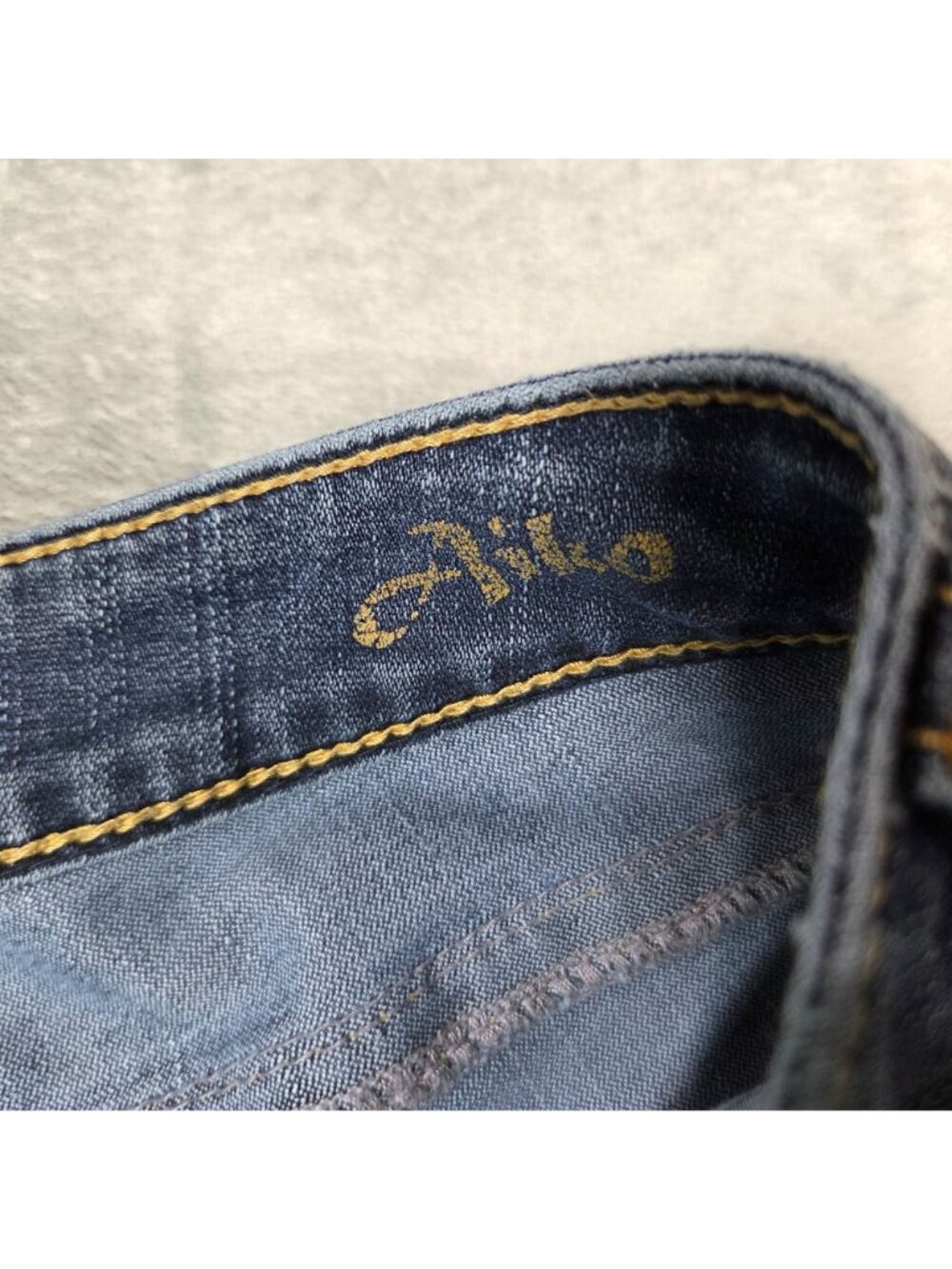 Silver Jeans Womens 28X33 Blue Aiko Bootcut Distressed Western Glove Works - Picture 3 of 12